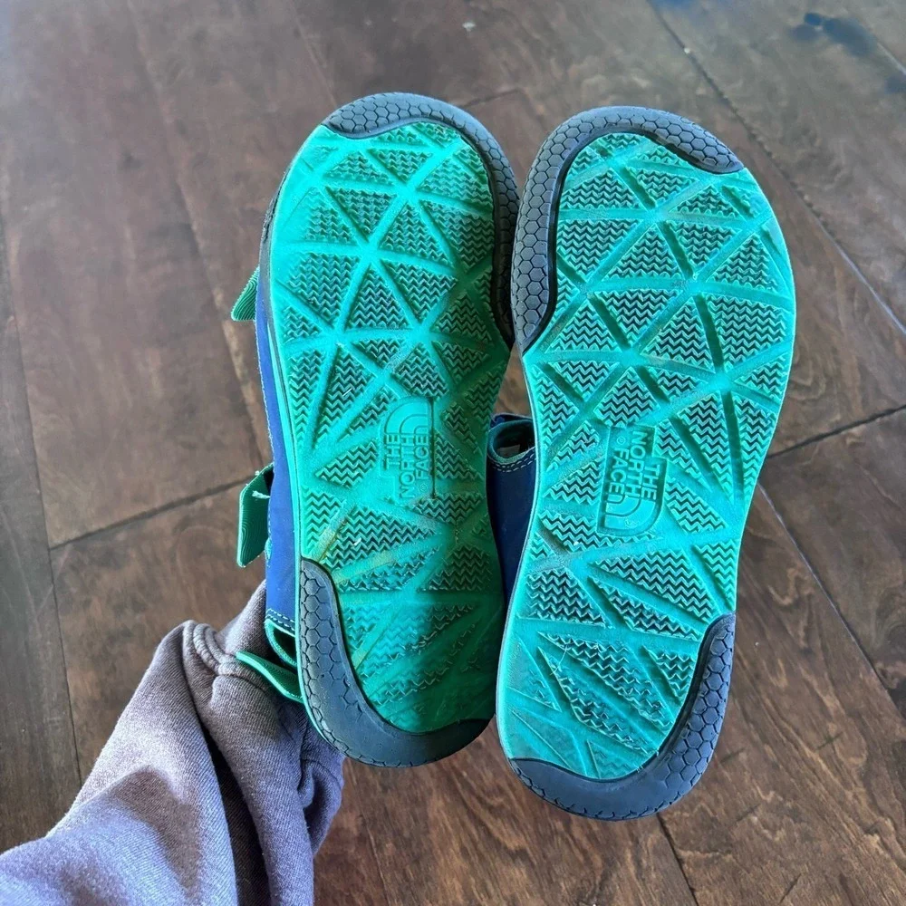 The North Face Girls‎ Sandals Size 5 Blue Green